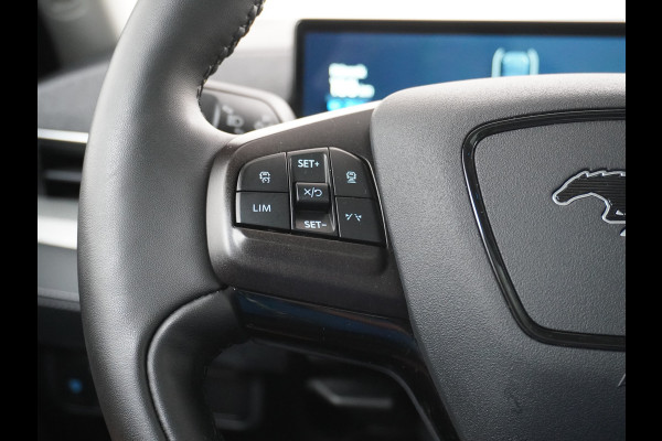 Ford Mustang Mach-E Extended RWD 98kWh Leer Pano-Dak Adaptive Cruise Lane Centring/change Assist Stop&Go Apple Carplay Android Auto 360°Camer Elektr.verst.Stoelen+geheugen+Verwarmd Dual-ECC Fully Active Park Assist Elektr.Achterklep BLISS Driver Alert Warning Keyless Batterijgarantie van maximaal 8 jaar of 160.000 Grootste-Accu en Bereik  €57.000 nieuw