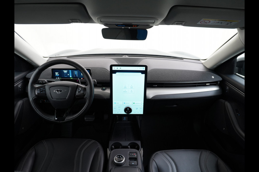 Ford Mustang Mach-E Extended RWD 98kWh Leer Pano-Dak Adaptive Cruise Lane Centring/change Assist Stop&Go Apple Carplay Android Auto 360°Camer Elektr.verst.Stoelen+geheugen+Verwarmd Dual-ECC Fully Active Park Assist Elektr.Achterklep BLISS Driver Alert Warning Keyless Batterijgarantie van maximaal 8 jaar of 160.000 Grootste-Accu en Bereik  €57.000 nieuw
