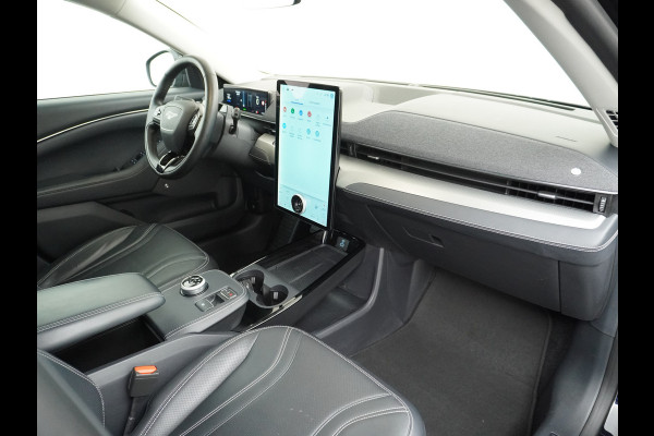 Ford Mustang Mach-E Extended RWD 98kWh Leer Pano-Dak Adaptive Cruise Lane Centring/change Assist Stop&Go Apple Carplay Android Auto 360°Camer Elektr.verst.Stoelen+geheugen+Verwarmd Dual-ECC Fully Active Park Assist Elektr.Achterklep BLISS Driver Alert Warning Keyless Batterijgarantie van maximaal 8 jaar of 160.000 Grootste-Accu en Bereik  €57.000 nieuw