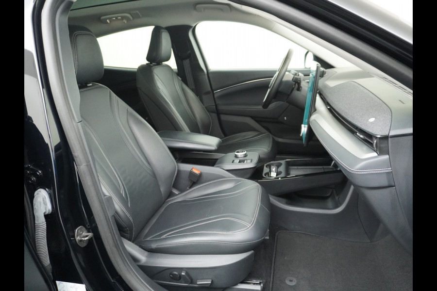 Ford Mustang Mach-E Extended RWD 98kWh Leer Pano-Dak Adaptive Cruise Lane Centring/change Assist Stop&Go Apple Carplay Android Auto 360°Camer Elektr.verst.Stoelen+geheugen+Verwarmd Dual-ECC Fully Active Park Assist Elektr.Achterklep BLISS Driver Alert Warning Keyless Batterijgarantie van maximaal 8 jaar of 160.000 Grootste-Accu en Bereik  €57.000 nieuw