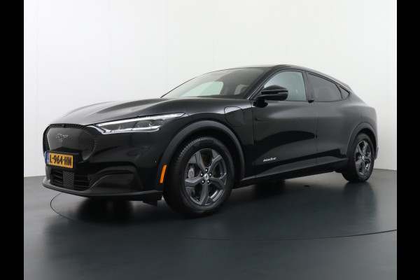 Ford Mustang Mach-E Extended RWD 98kWh Leer Pano-Dak Adaptive Cruise Lane Centring/change Assist Stop&Go Apple Carplay Android Auto 360°Camer Elektr.verst.Stoelen+geheugen+Verwarmd Dual-ECC Fully Active Park Assist Elektr.Achterklep BLISS Driver Alert Warning Keyless Batterijgarantie van maximaal 8 jaar of 160.000 Grootste-Accu en Bereik  €57.000 nieuw