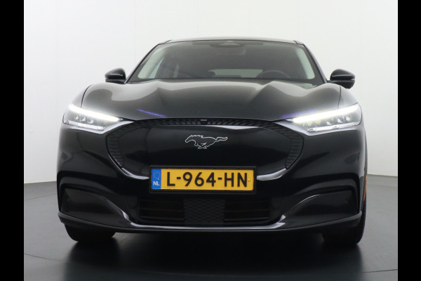 Ford Mustang Mach-E Extended RWD 98kWh Leer Pano-Dak Adaptive Cruise Lane Centring/change Assist Stop&Go Apple Carplay Android Auto 360°Camer Elektr.verst.Stoelen+geheugen+Verwarmd Dual-ECC Fully Active Park Assist Elektr.Achterklep BLISS Driver Alert Warning Keyless Batterijgarantie van maximaal 8 jaar of 160.000 Grootste-Accu en Bereik  €57.000 nieuw