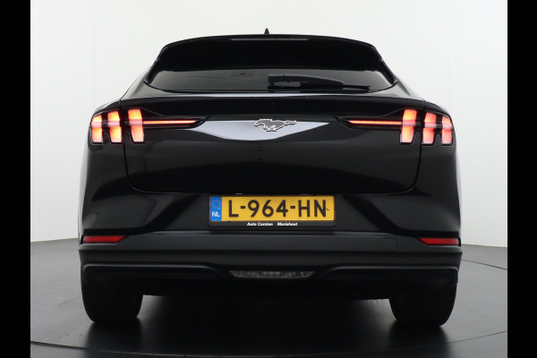 Ford Mustang Mach-E Extended RWD 98kWh Leer Pano-Dak Adaptive Cruise Lane Centring/change Assist Stop&Go Apple Carplay Android Auto 360°Camer Elektr.verst.Stoelen+geheugen+Verwarmd Dual-ECC Fully Active Park Assist Elektr.Achterklep BLISS Driver Alert Warning Keyless Batterijgarantie van maximaal 8 jaar of 160.000 Grootste-Accu en Bereik  €57.000 nieuw