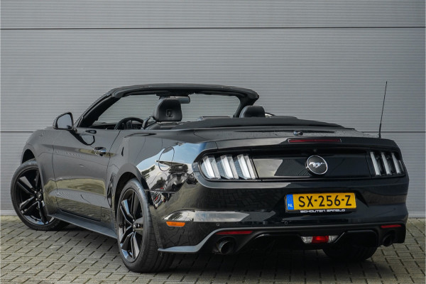 Ford Mustang Convertible 2.3 EcoBoost Leder Camera Sportuitlaat Keyless