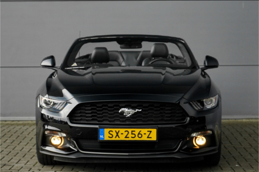 Ford Mustang Convertible 2.3 EcoBoost Leder Camera Sportuitlaat Keyless