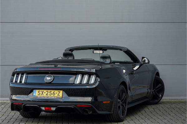 Ford Mustang Convertible 2.3 EcoBoost Leder Camera Sportuitlaat Keyless