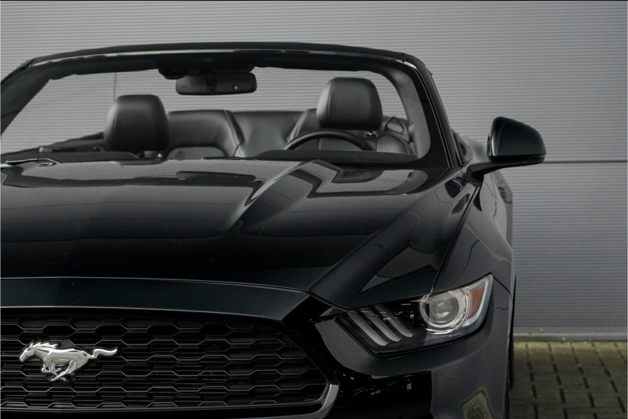Ford Mustang Convertible 2.3 EcoBoost Leder Camera Sportuitlaat Keyless