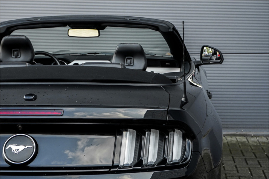 Ford Mustang Convertible 2.3 EcoBoost Leder Camera Sportuitlaat Keyless
