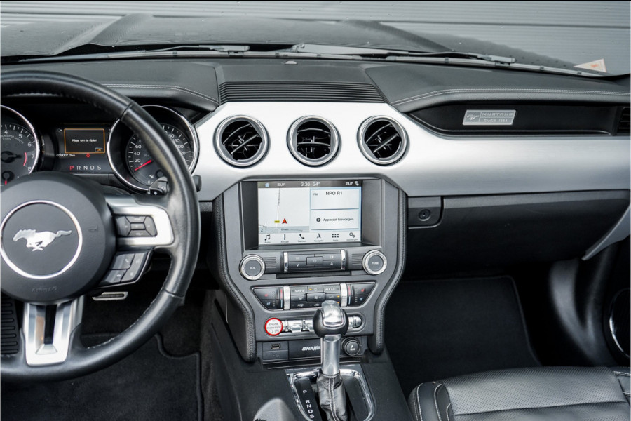 Ford Mustang Convertible 2.3 EcoBoost Leder Camera Sportuitlaat Keyless