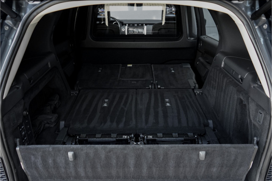 Land Rover Discovery 3.0 Td6 SE Commercial Pano Leder Trekhaak 22"