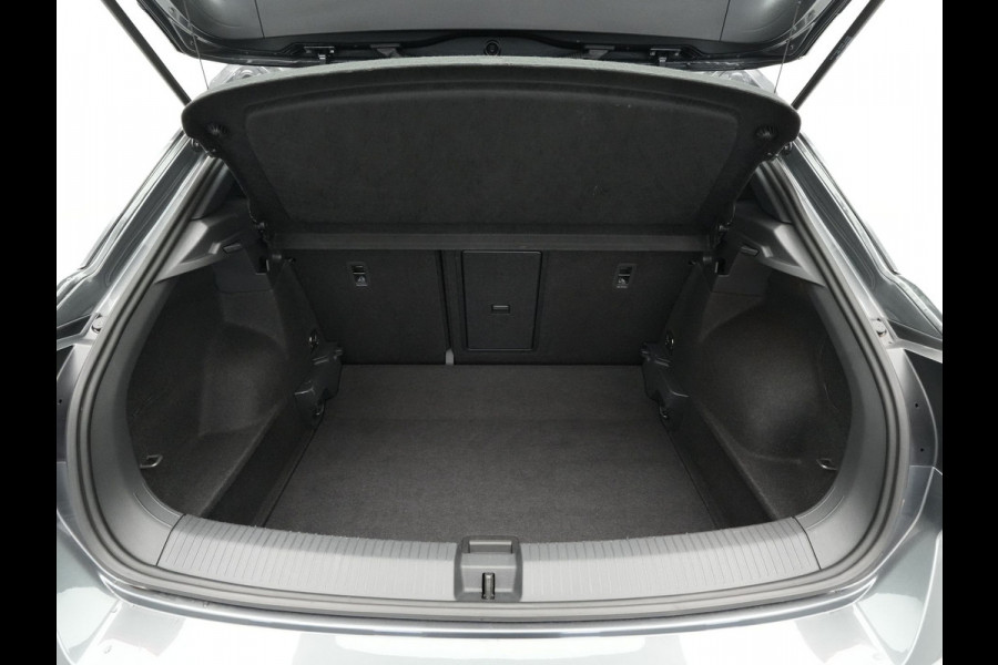 Volkswagen T-Roc 1.5 TSI 150pk DSG R-Line Navi via App Clima Pdc Lm Velgen 65