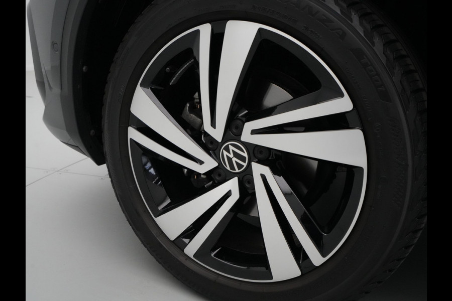 Volkswagen T-Roc 1.5 TSI 150pk DSG R-Line Navi via App Clima Pdc Lm Velgen 65