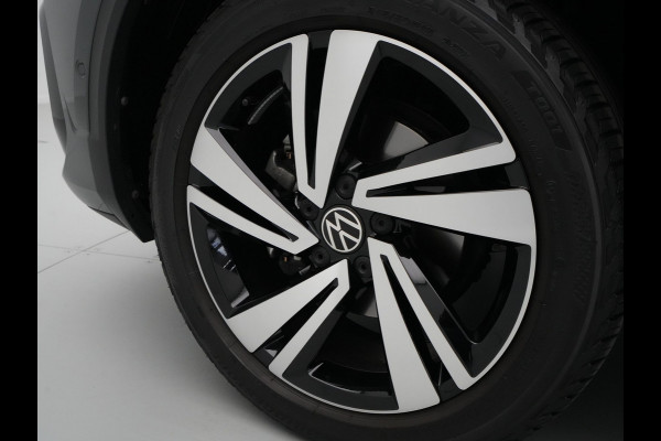 Volkswagen T-Roc 1.5 TSI 150pk DSG R-Line Navi via App Clima Pdc Lm Velgen 65