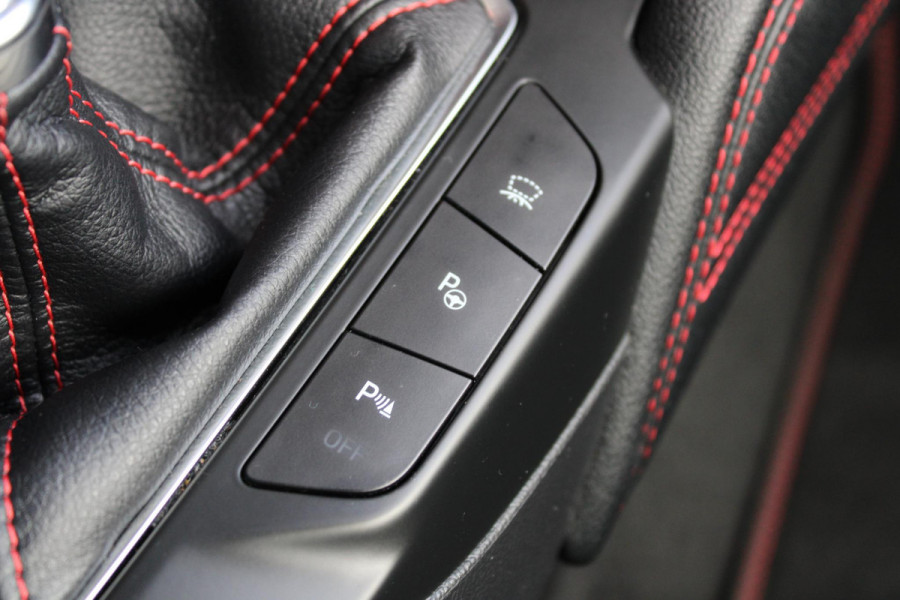 Ford FOCUS Wagon 1.5 EcoBoost 182 PK ST Line Business | LED | Winterpack | BLIS | Adaptieve Cruise Control | Camera | Electrische achterklep | Headup Display | DAB | Leder/Stof | 50DKM!