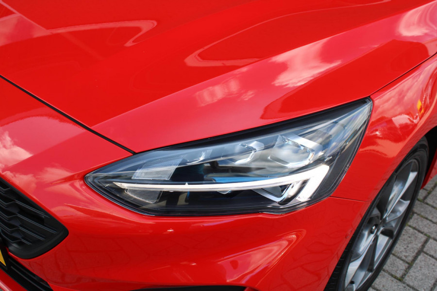 Ford FOCUS Wagon 1.5 EcoBoost 182 PK ST Line Business | LED | Winterpack | BLIS | Adaptieve Cruise Control | Camera | Electrische achterklep | Headup Display | DAB | Leder/Stof | 50DKM!