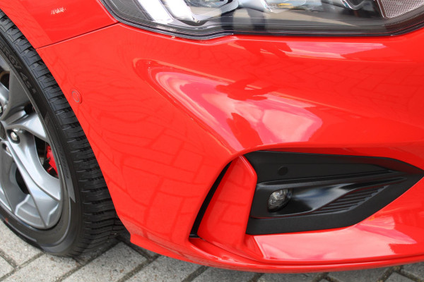 Ford FOCUS Wagon 1.5 EcoBoost 182 PK ST Line Business | LED | Winterpack | BLIS | Adaptieve Cruise Control | Camera | Electrische achterklep | Headup Display | DAB | Leder/Stof | 50DKM!