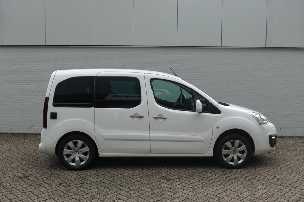Citroën Berlingo 1.2 PureTech Feel | **MiniCamper** | Nav | A. camera | Airco | Trekhaak | Lage km