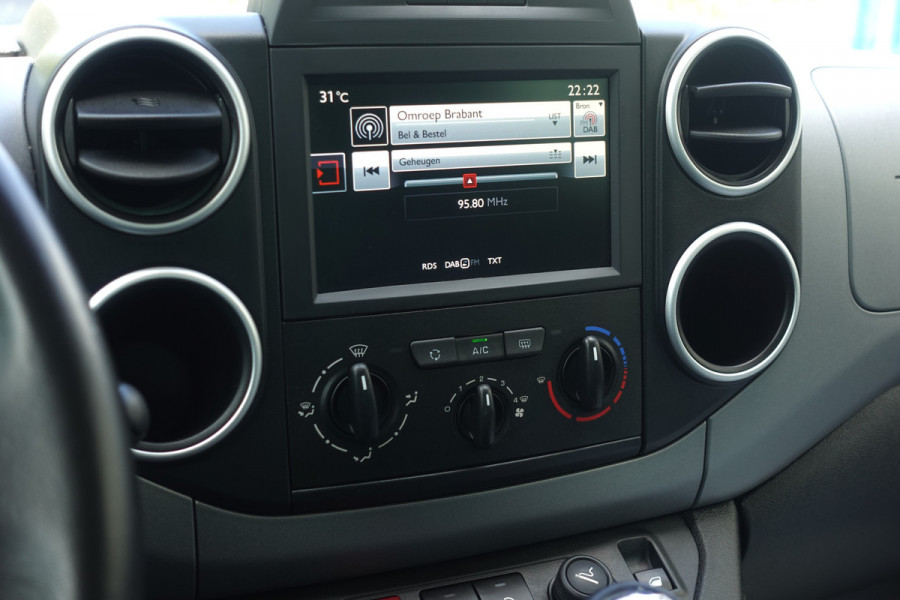 Citroën Berlingo 1.2 PureTech Feel | **MiniCamper** | Nav | A. camera | Airco | Trekhaak | Lage km