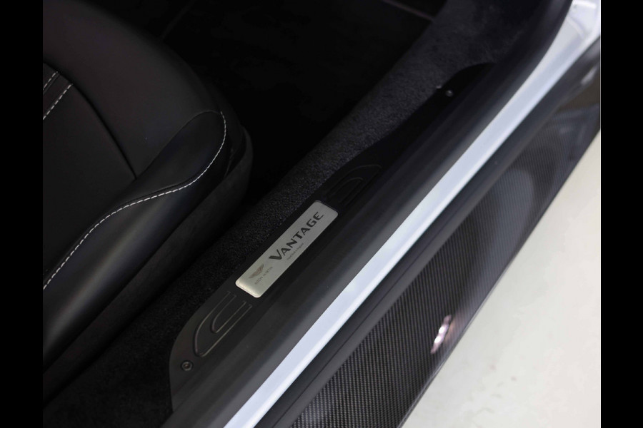 Aston Martin Vantage 4.0 V8 | Handbak - Carbon - Full option