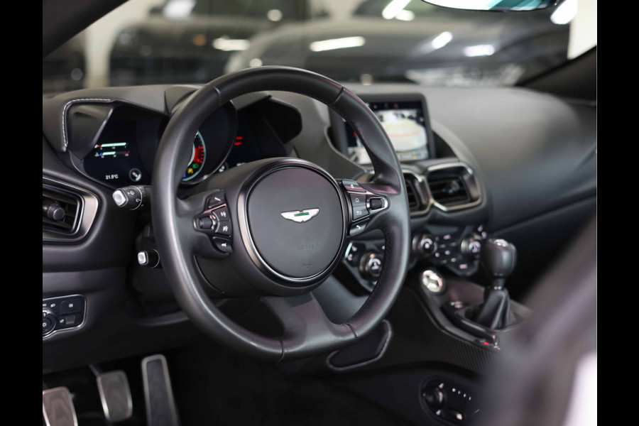 Aston Martin Vantage 4.0 V8 | Handbak - Carbon - Full option