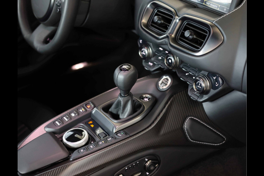 Aston Martin Vantage 4.0 V8 | Handbak - Carbon - Full option