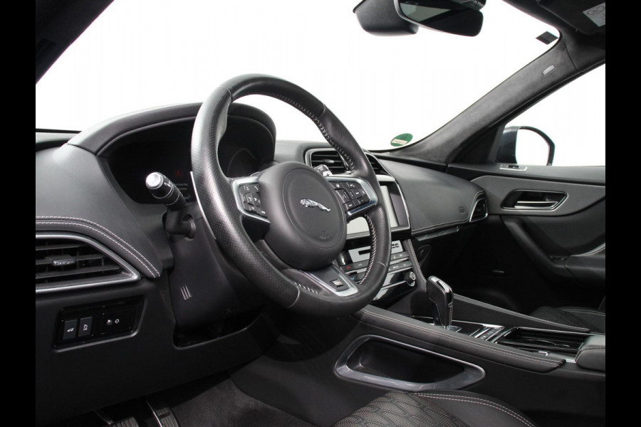 Jaguar F-Pace 5.0 V8 AWD SVR 551 pk Panorama dak | Meridian sound | Premium Pack | Light Pack | ACC | Leder | ADS |360 Camera