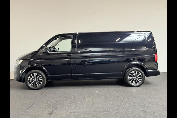 Volkswagen Transporter 150pk Automaat L2H1 28 Highline Navigatie Apple Carplay Cruise control Airco 3-Zits Euro6