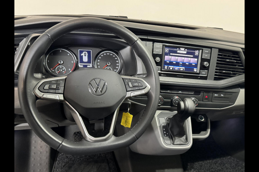 Volkswagen Transporter 150pk Automaat L2H1 28 Highline Navigatie Apple Carplay Cruise control Airco 3-Zits Euro6