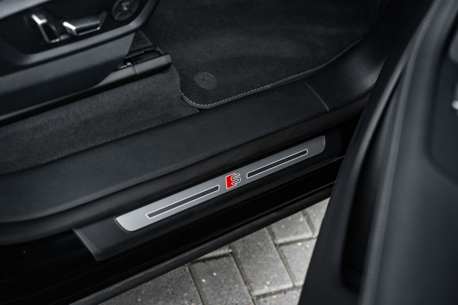 Audi Q8 60 TFSI e quattro Pro Line S Competition - Panorama | B&O | RS Seats | Luchtvering | Elek. Trekhaak | 360 Camera