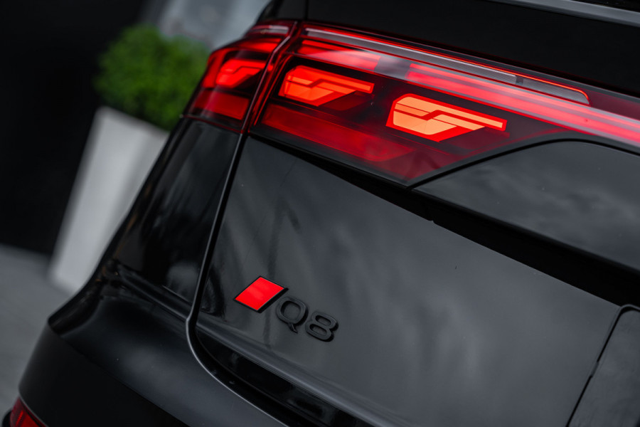 Audi Q8 60 TFSI e quattro Pro Line S Competition - Panorama | B&O | RS Seats | Luchtvering | Elek. Trekhaak | 360 Camera