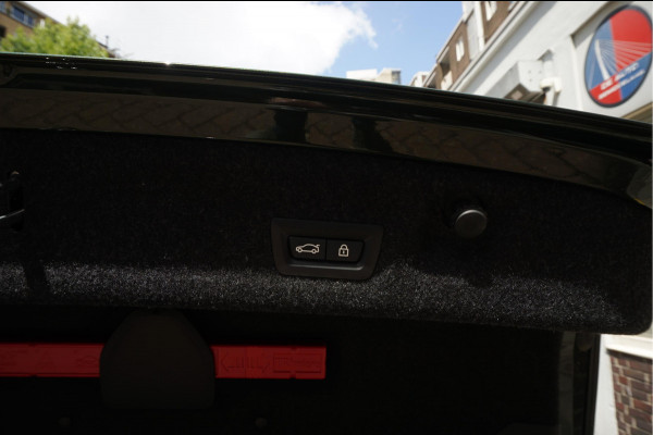 BMW 4 Serie Coupé 440i xDrive High Executive | M-SPORT | SAN REMO GRUN | Panoramadak | Harman Kardon | Head Up Display | Adaptieve demping | APPLE CarPlay | 360 graden Camera