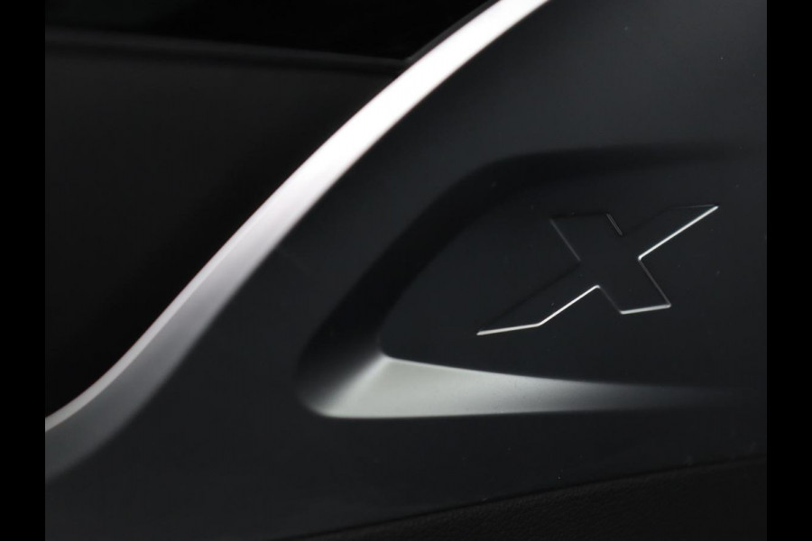 BMW X3 xDrive30i High Executive | Adaptive cruise | Head-Up | Leder | Carplay | Trekhaak | Camera | Stoelverwarming | Live Cockpit | 20'' lichtmetalen velgen | Keyless | Sportstoelen | Full LED | Navigatie