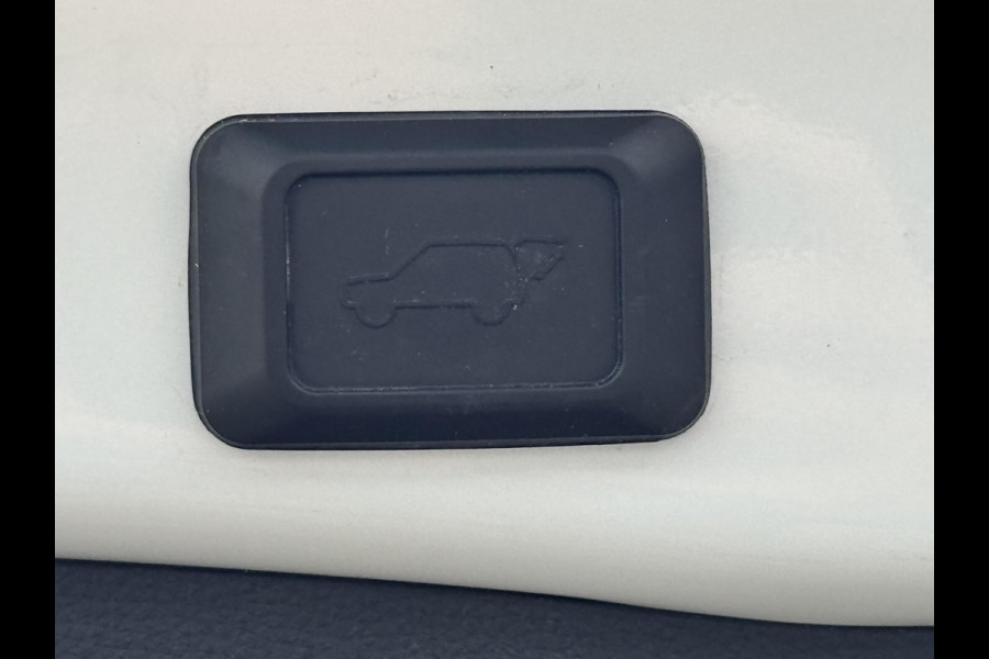 Toyota RAV4 2.5 Hybrid AWD Dynamic Adaptieve cruise control Climate control Stoelverwarming Dodehoekdetectie Keyless Full LED