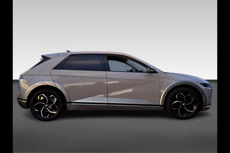 Hyundai IONIQ 5 77 kWh Lounge AWD | Digitale buitenspiegels | 19 inch | | 325PK | 1600KG trekgewicht | VAN €68.930 VOOR €51.137,-