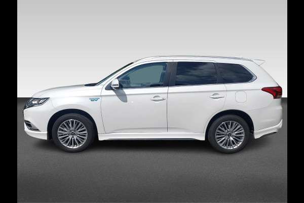 Mitsubishi Outlander 2.4 PHEV Intense S Met de S van sportiviteit , zie omschrijving met sportieve opties