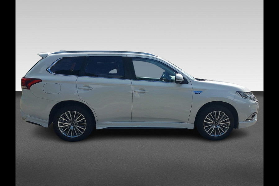 Mitsubishi Outlander 2.4 PHEV Intense S Met de S van sportiviteit , zie omschrijving met sportieve opties