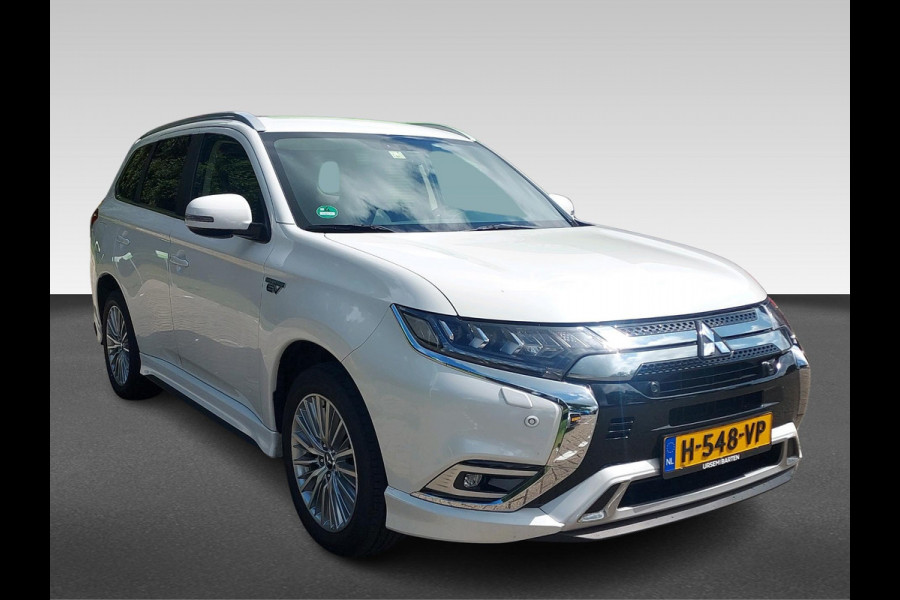 Mitsubishi Outlander 2.4 PHEV Intense S Met de S van sportiviteit , zie omschrijving met sportieve opties