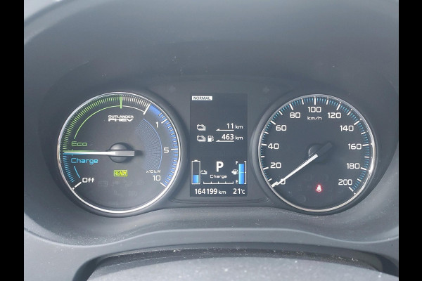 Mitsubishi Outlander 2.4 PHEV Intense S Met de S van sportiviteit , zie omschrijving met sportieve opties