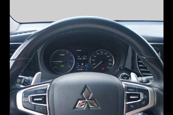 Mitsubishi Outlander 2.4 PHEV Intense S Met de S van sportiviteit , zie omschrijving met sportieve opties