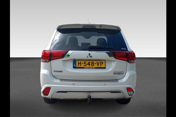 Mitsubishi Outlander 2.4 PHEV Intense S Met de S van sportiviteit , zie omschrijving met sportieve opties