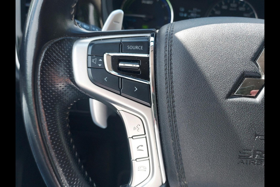 Mitsubishi Outlander 2.4 PHEV Intense S Met de S van sportiviteit , zie omschrijving met sportieve opties