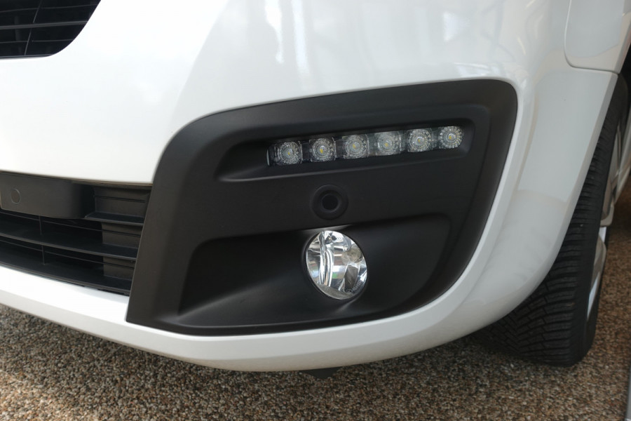 Citroën Berlingo 1.2 PureTech Feel | **MiniCamper** | Nav | A. camera | Airco | Trekhaak | Lage km