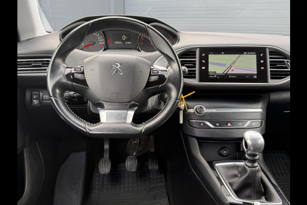 Peugeot 308 SW 1.2 PureTech Allure 1e Eigenaar,131pk,Navi,Clima,6 Bak,Cruise,PDC,Trekhaak,Apple Carplay,Dealer Onderhouden,APK tot 05-2026