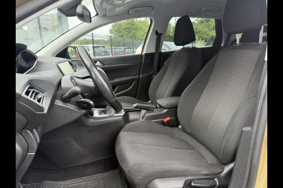 Peugeot 308 SW 1.2 PureTech Allure 1e Eigenaar,131pk,Navi,Clima,6 Bak,Cruise,PDC,Trekhaak,Apple Carplay,Dealer Onderhouden,APK tot 05-2026