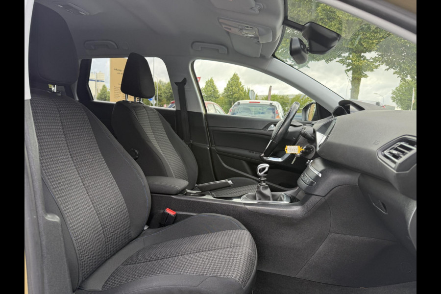 Peugeot 308 SW 1.2 PureTech Allure 1e Eigenaar,131pk,Navi,Clima,6 Bak,Cruise,PDC,Trekhaak,Apple Carplay,Dealer Onderhouden,APK tot 05-2026