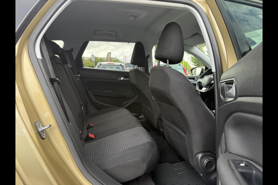 Peugeot 308 SW 1.2 PureTech Allure 1e Eigenaar,131pk,Navi,Clima,6 Bak,Cruise,PDC,Trekhaak,Apple Carplay,Dealer Onderhouden,APK tot 05-2026