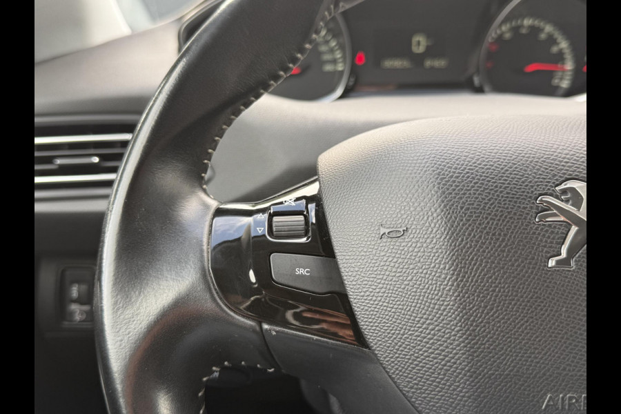 Peugeot 308 SW 1.2 PureTech Allure 1e Eigenaar,131pk,Navi,Clima,6 Bak,Cruise,PDC,Trekhaak,Apple Carplay,Dealer Onderhouden,APK tot 05-2026