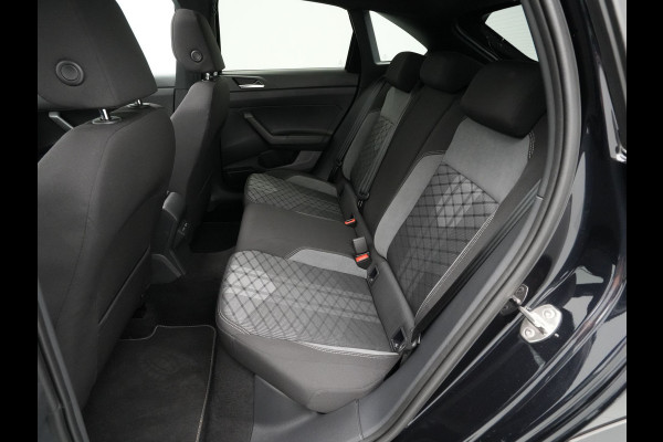 Volkswagen Taigo 1.0 TSI 110pk R-Line Panoramadak Navigatie via App Clima Pdc Lm Velgen 250