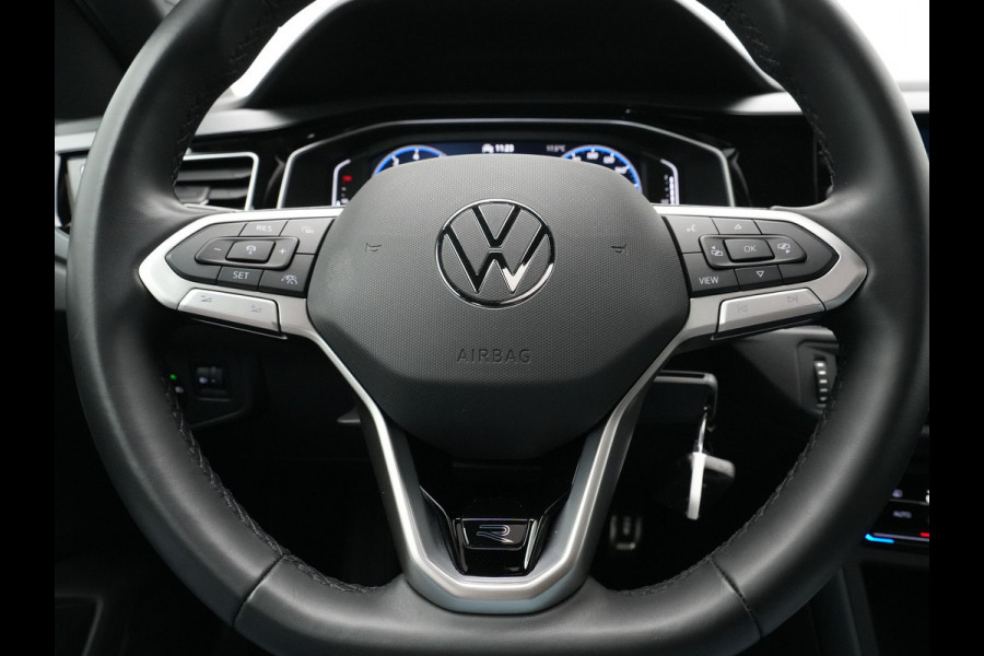Volkswagen Taigo 1.0 TSI 110pk R-Line Panoramadak Navigatie via App Clima Pdc Lm Velgen 250