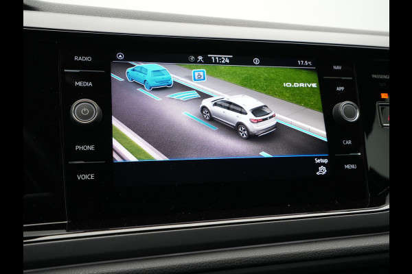 Volkswagen Taigo 1.0 TSI 110pk R-Line Panoramadak Navigatie via App Clima Pdc Lm Velgen 250